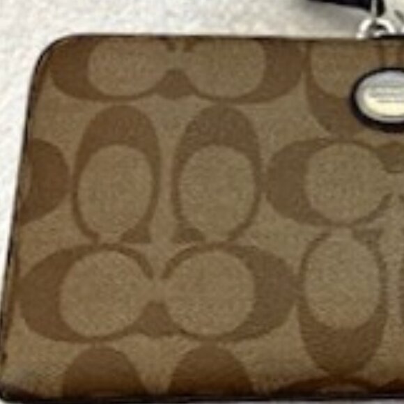 Coach Peyton Signature "C" print long wallet with violet interior and trim - Picture 10 of 11